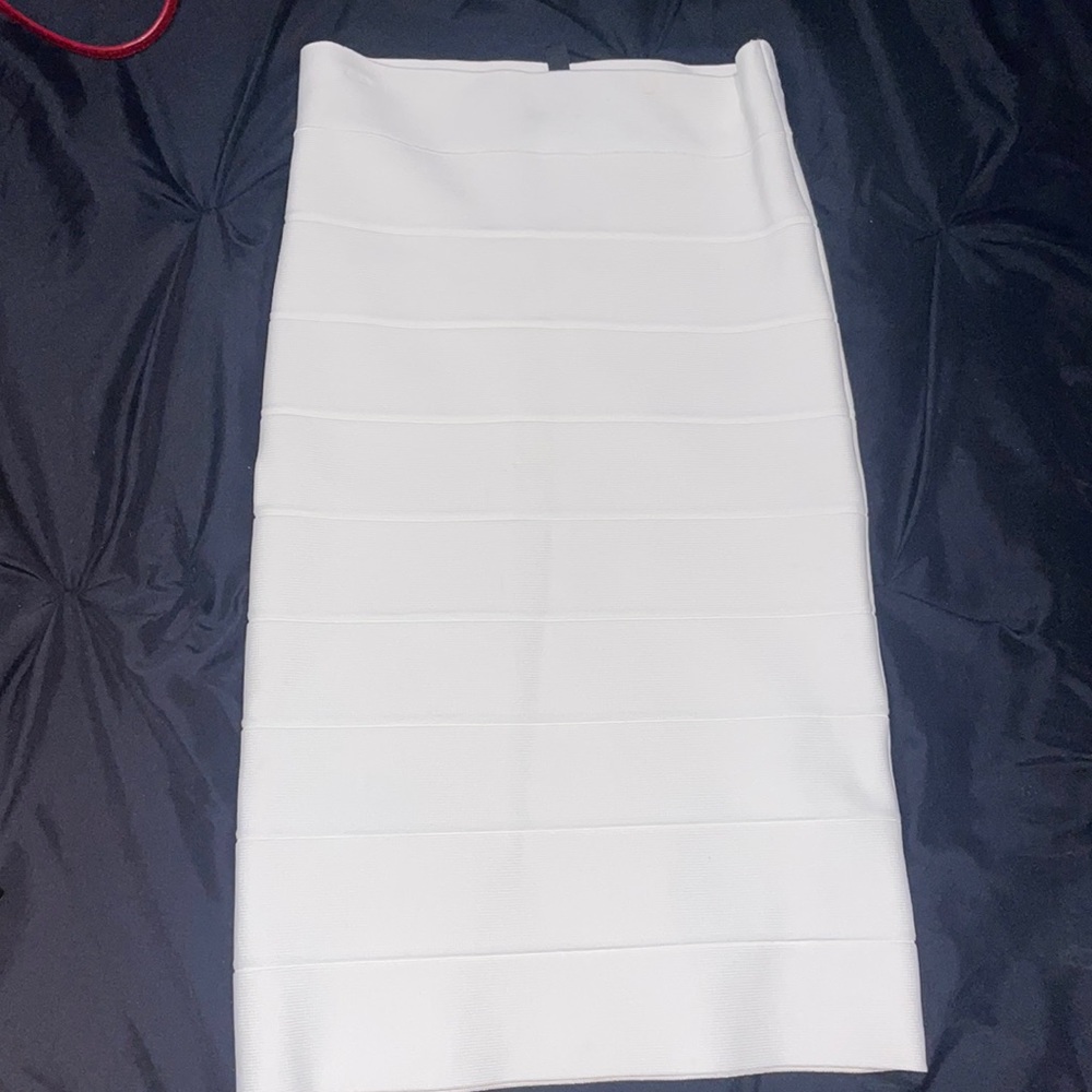 Bcbg maxazria off white pencil skirt